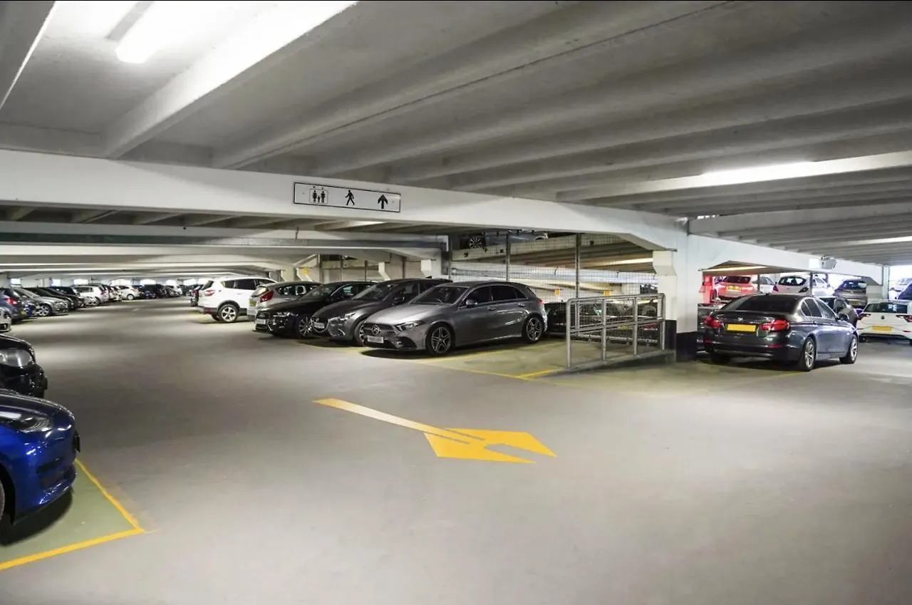 Modern Leeds Dock Apt &Free Secure Parking! Apartamento